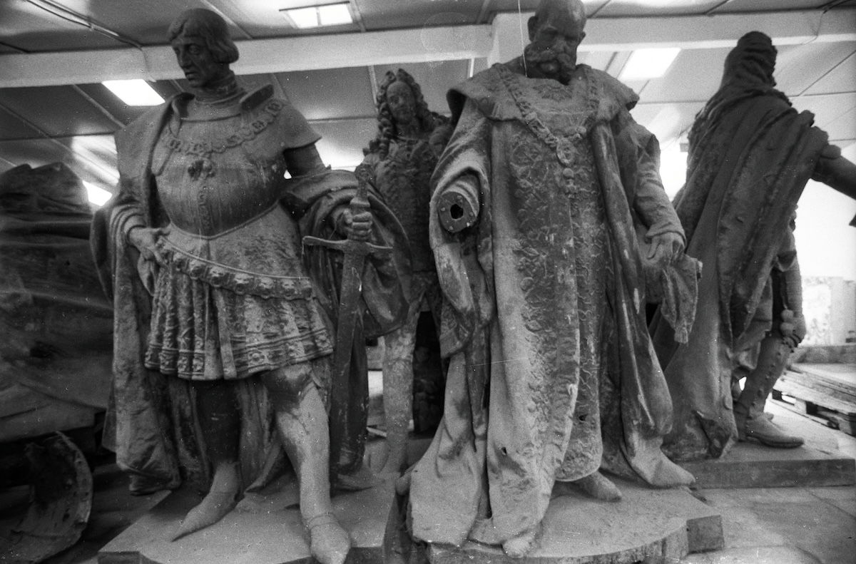 Habsburg statutes removed from Budapest’s Heroes Square after the Second World War with Franz Joseph in the foreground, 1990. Fortepan / Katalin Erdei.